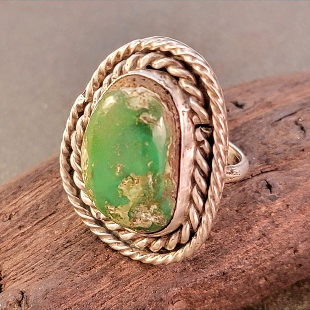 Old Pawn Navajo Organic Green Freeform Shaped Bezel Set Turquoise Ring Band